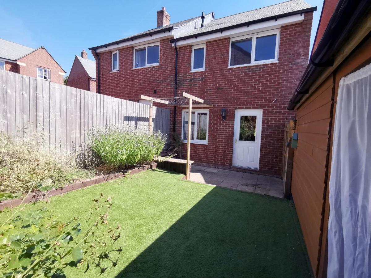 2 Bedroom House With Free Parkingライム・レジス エクステリア 写真