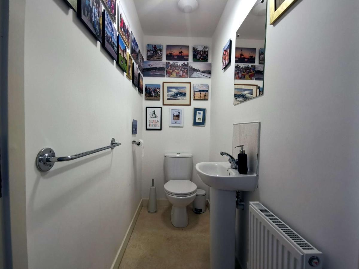 2 Bedroom House With Free Parkingライム・レジス エクステリア 写真